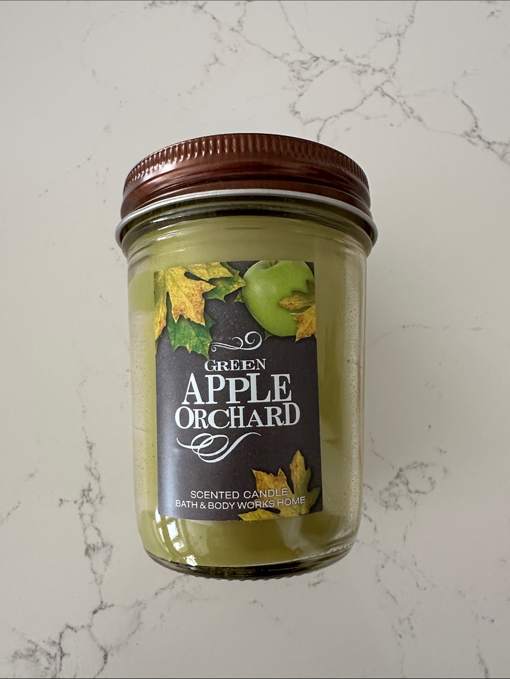Bath & Body Works Green Apple Orchard Mason Jar Candle with Brown Lid